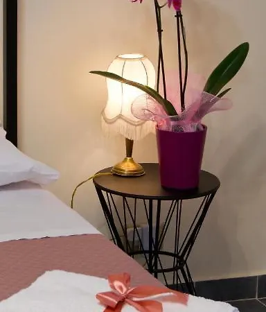 לינה וארוחת בוקר Domus Aurea