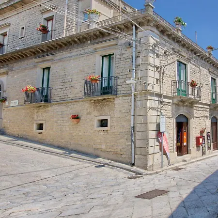 Domus Aurea Montalbano Elicona