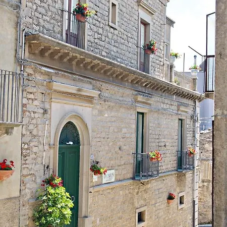 Bed & Breakfast Domus Aurea Montalbano Elicona