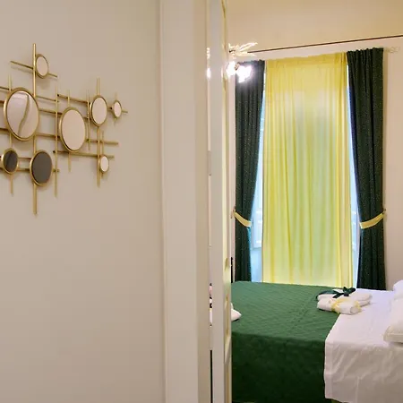 Domus Aurea 3* מונטאלבאנו אליקונה