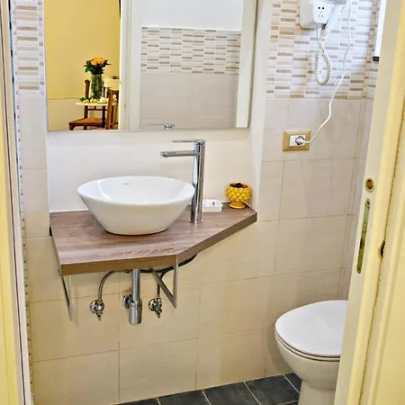 Domus Aurea מונטאלבאנו אליקונה