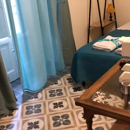 לינה וארוחת בוקר Domus Aurea